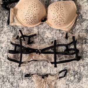 Victoria's Secret Cream and Black Elegant Lace Lingerie Set